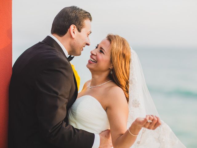 La boda de Joel y Karina en Rosarito, Baja California 11