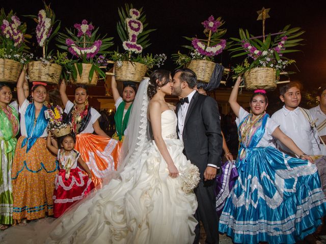 La boda de Salvador y Emmirete en Oaxaca, Oaxaca 16