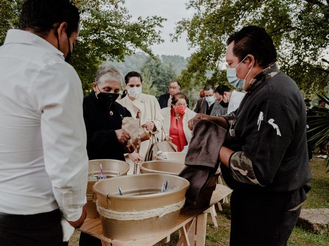 La boda de Eduardo y Ivón en Amanalco, Estado México 102