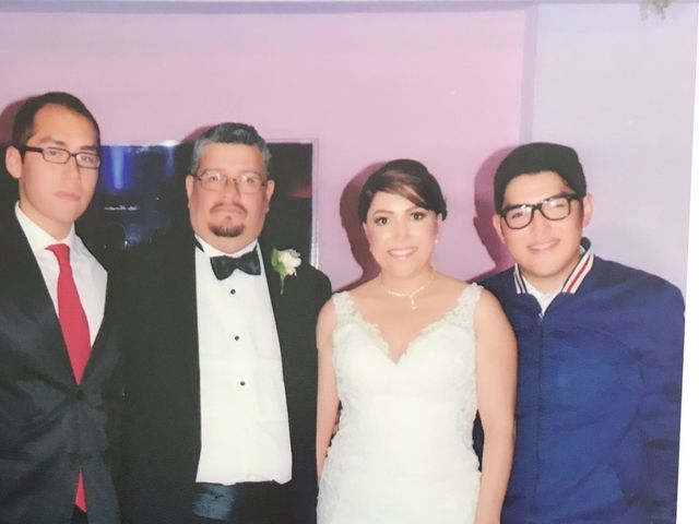 La boda de Héctor  y Karla  en Ecatepec, Estado México 10