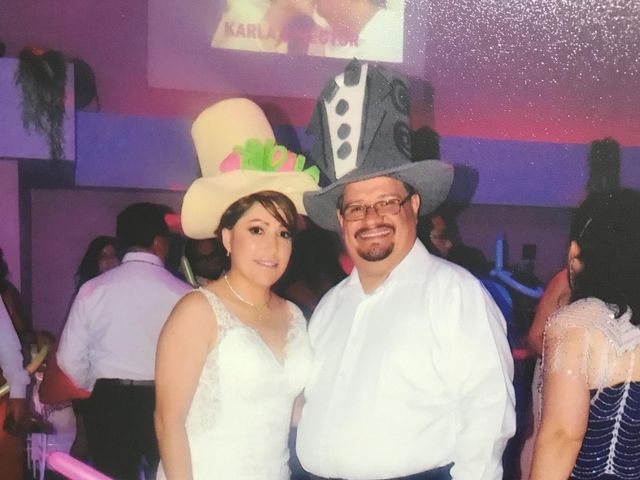 La boda de Héctor  y Karla  en Ecatepec, Estado México 15