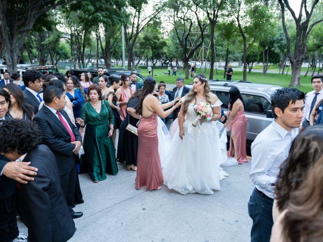 La boda de Issac y Priscila en Gustavo A. Madero, Ciudad de México 13