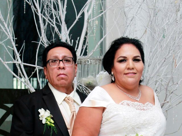 La boda de Sergio y Isabel en Mexicali, Baja California 17