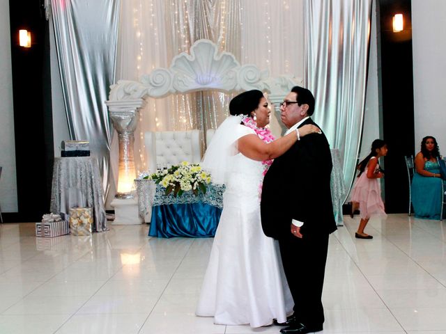 La boda de Sergio y Isabel en Mexicali, Baja California 18