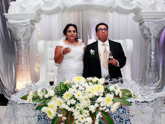 La boda de Sergio y Isabel en Mexicali, Baja California 19