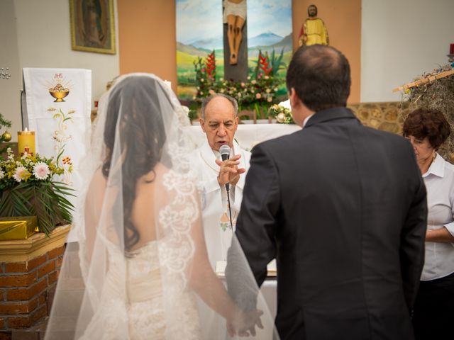 La boda de Ricardo y Verónica en Tejupilco, Estado México 23