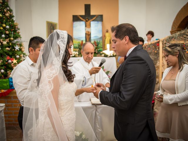 La boda de Ricardo y Verónica en Tejupilco, Estado México 24