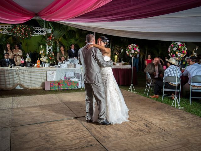 La boda de Ricardo y Verónica en Tejupilco, Estado México 90