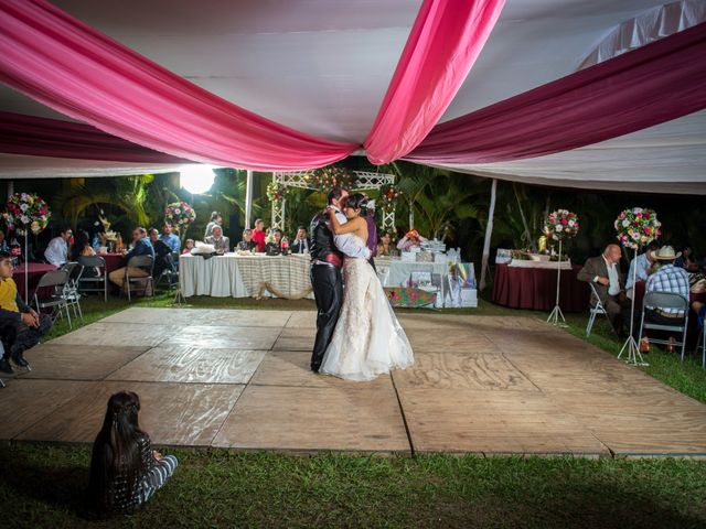 La boda de Ricardo y Verónica en Tejupilco, Estado México 108