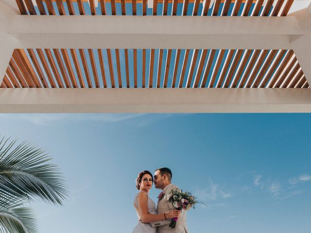 La boda de Rogelio y Roxana en Bahía de Banderas, Nayarit 26