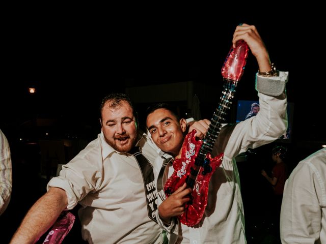 La boda de Rogelio y Roxana en Bahía de Banderas, Nayarit 39