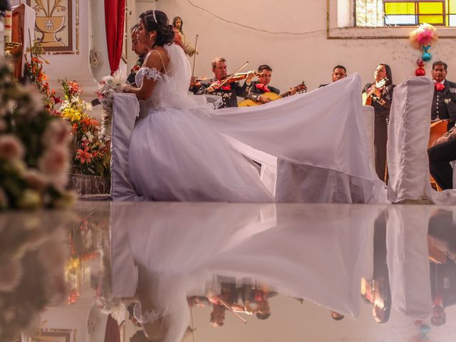 La boda de Victor y Lupita en Salvatierra, Guanajuato 9