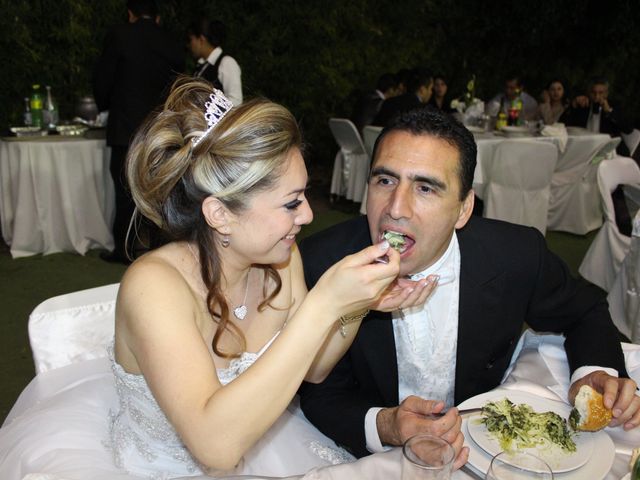 La boda de Héctor y Len en Iztacalco, Ciudad de México 14