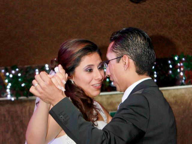 La boda de Andres y Lisette en Iztapalapa, Ciudad de México 44