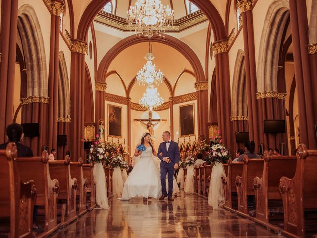 La boda de Héctor y Yolanda en Xalapa, Veracruz 23