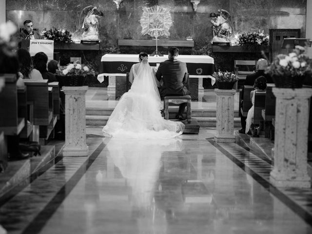 La boda de Christian y Alejandra en Zapopan, Jalisco 23