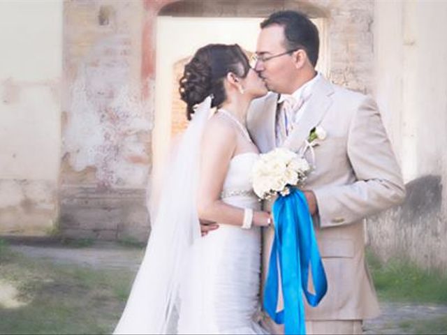 La boda de Alejandro y Celeste en Nezahualcóyotl, Estado México 1