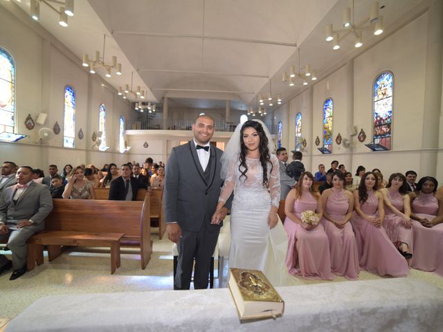 La boda de Javier y Zennya en Tijuana, Baja California 23