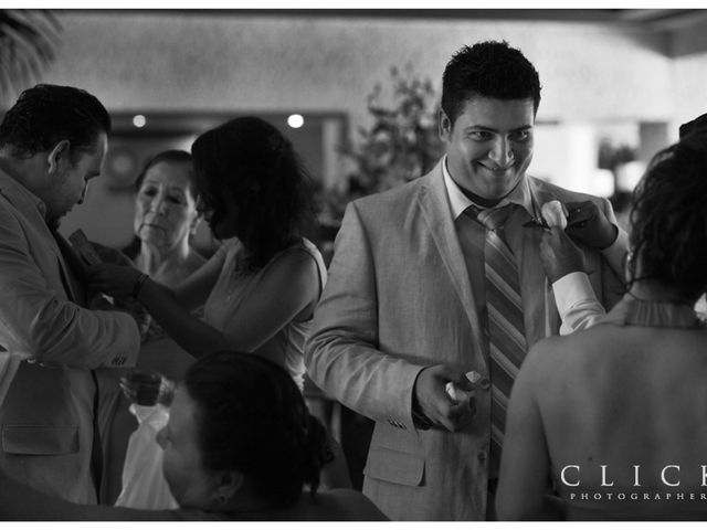 La boda de Karina y Carlos  en Huatulco, Oaxaca 11