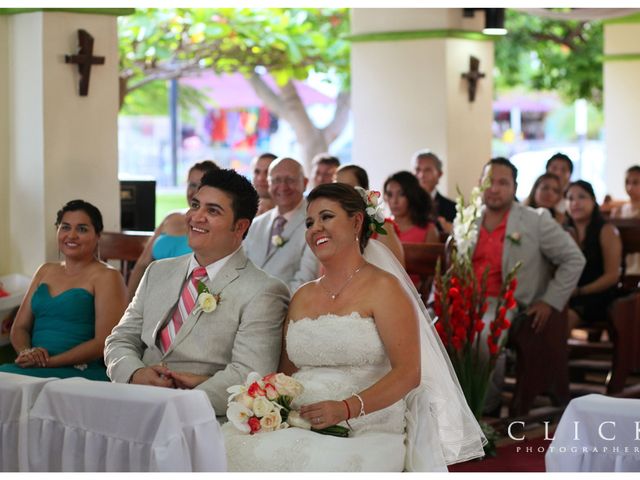 La boda de Karina y Carlos  en Huatulco, Oaxaca 14