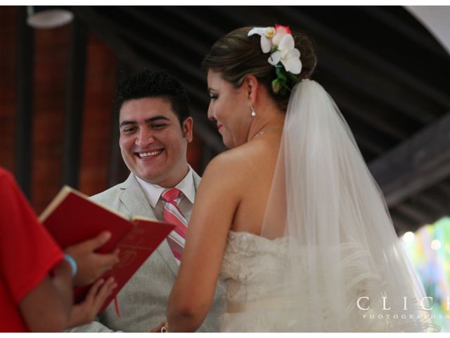 La boda de Karina y Carlos  en Huatulco, Oaxaca 16