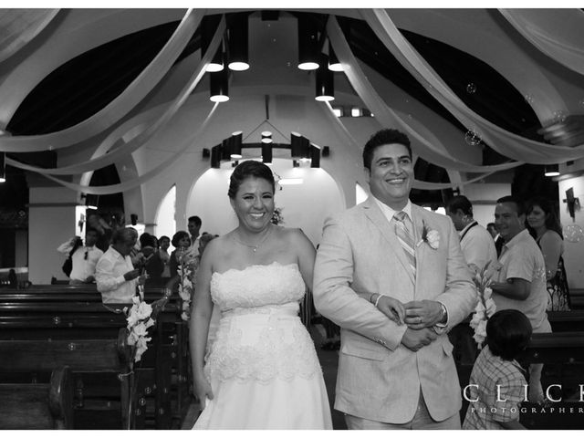 La boda de Karina y Carlos  en Huatulco, Oaxaca 24