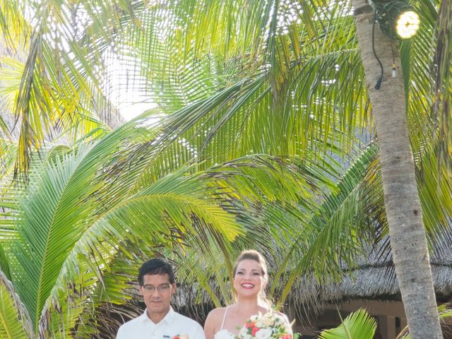 La boda de Alfonso y Raquel en Isla Mujeres, Quintana Roo 17