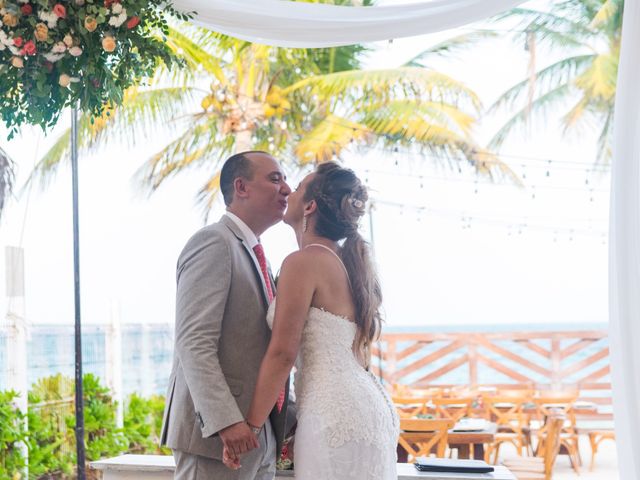 La boda de Alfonso y Raquel en Isla Mujeres, Quintana Roo 24