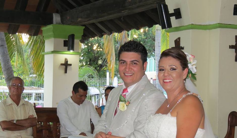 La boda de Karina y Carlos  en Huatulco, Oaxaca