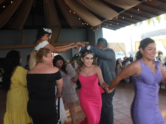 La boda de Marcos y Alice en Villa de Alvarez, Colima 27