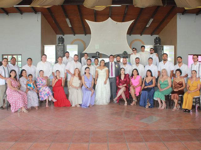 La boda de Marcos y Alice en Villa de Alvarez, Colima 34