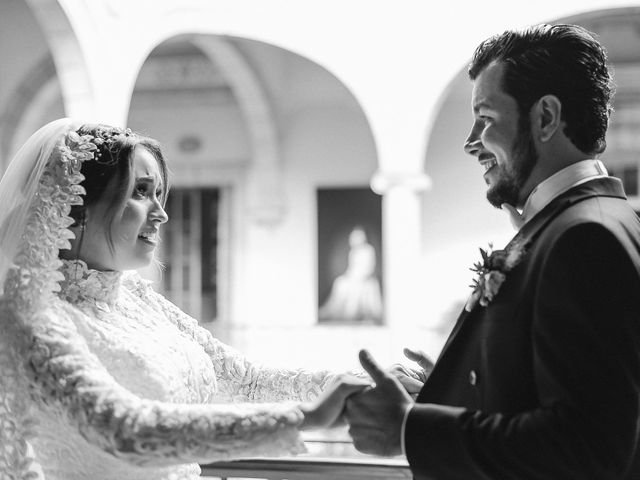 La boda de Fernando y Alan en Morelia, Michoacán 32