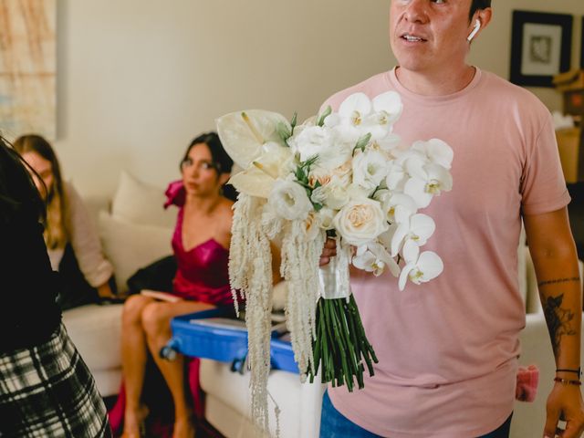 La boda de Chuy y Pao en Bahía de Banderas, Nayarit 11