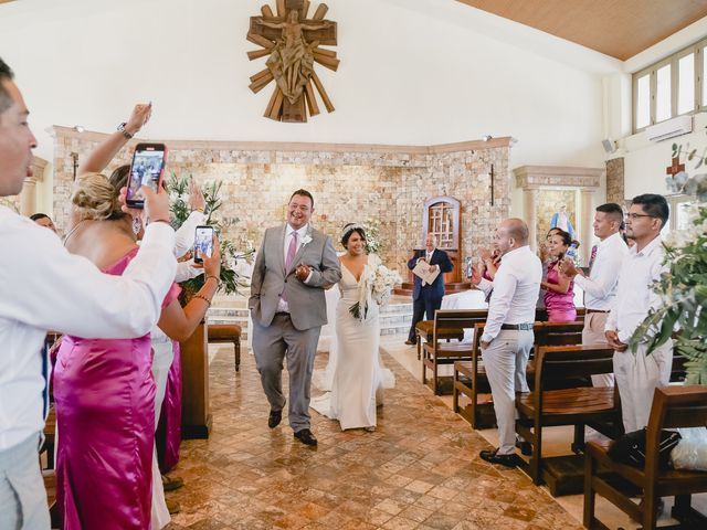 La boda de Chuy y Pao en Bahía de Banderas, Nayarit 33