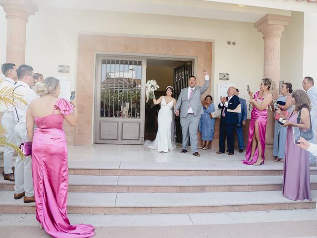 La boda de Chuy y Pao en Bahía de Banderas, Nayarit 34