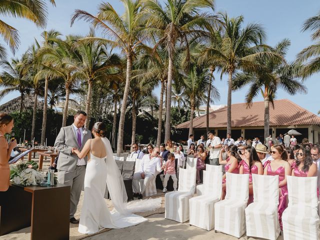 La boda de Chuy y Pao en Bahía de Banderas, Nayarit 38