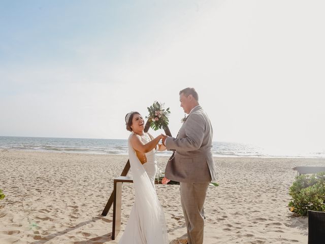 La boda de Chuy y Pao en Bahía de Banderas, Nayarit 46