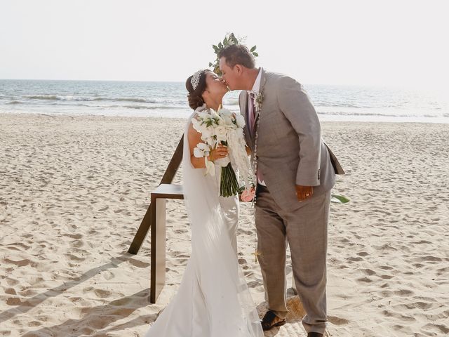 La boda de Chuy y Pao en Bahía de Banderas, Nayarit 47