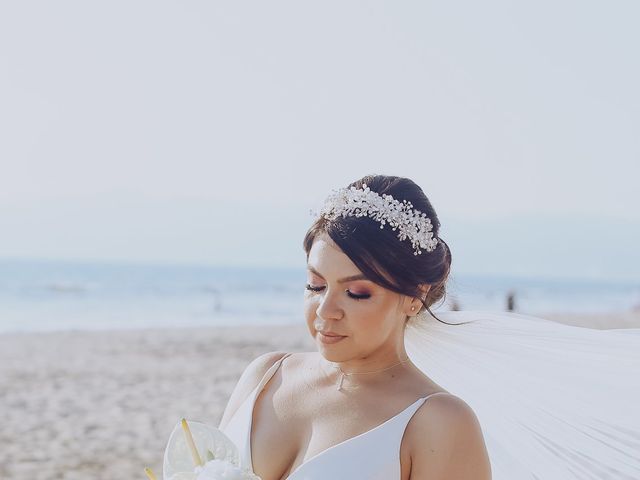 La boda de Chuy y Pao en Bahía de Banderas, Nayarit 50