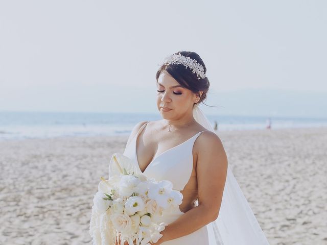 La boda de Chuy y Pao en Bahía de Banderas, Nayarit 51