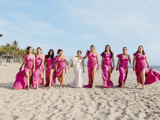 La boda de Chuy y Pao en Bahía de Banderas, Nayarit 64