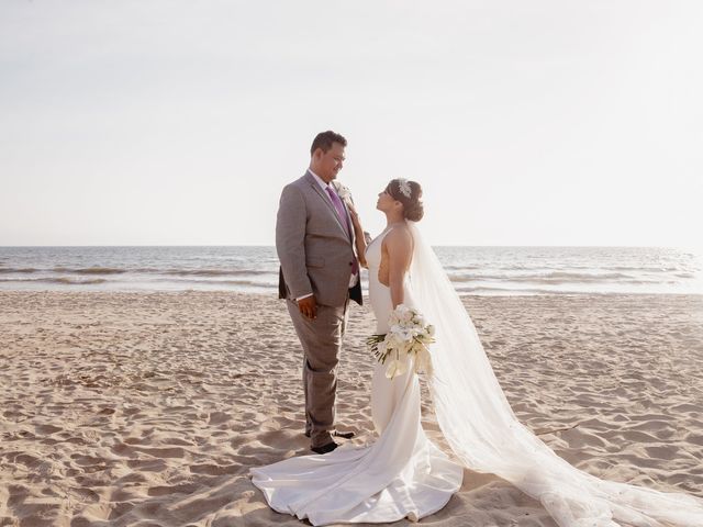 La boda de Chuy y Pao en Bahía de Banderas, Nayarit 72