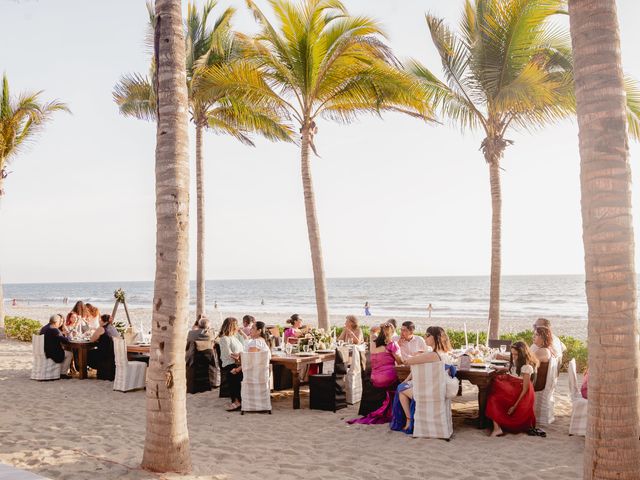 La boda de Chuy y Pao en Bahía de Banderas, Nayarit 89