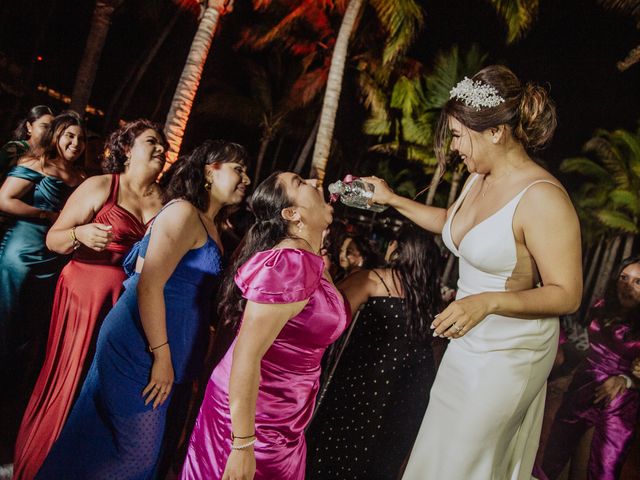 La boda de Chuy y Pao en Bahía de Banderas, Nayarit 99