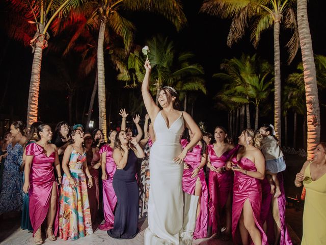 La boda de Chuy y Pao en Bahía de Banderas, Nayarit 102