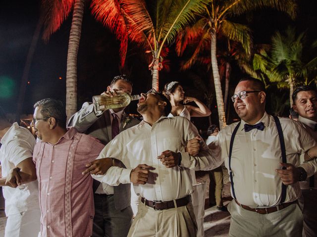 La boda de Chuy y Pao en Bahía de Banderas, Nayarit 107