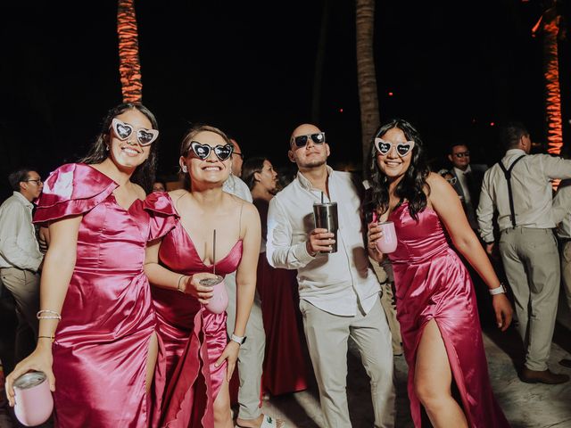 La boda de Chuy y Pao en Bahía de Banderas, Nayarit 113