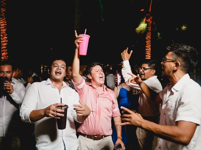 La boda de Chuy y Pao en Bahía de Banderas, Nayarit 116