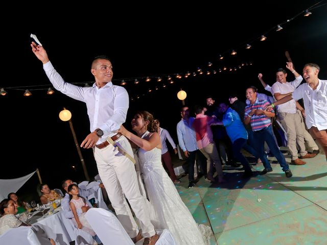 La boda de Christian y Yuliana en Ixtapa Zihuatanejo, Guerrero 12