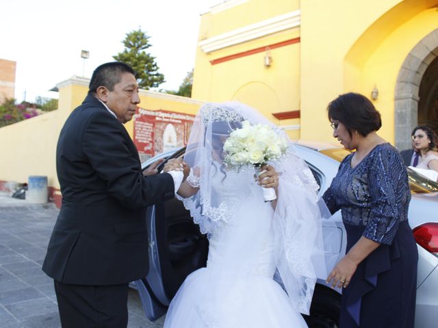 La boda de Roberto y Aletvia en Cholula, Puebla 3